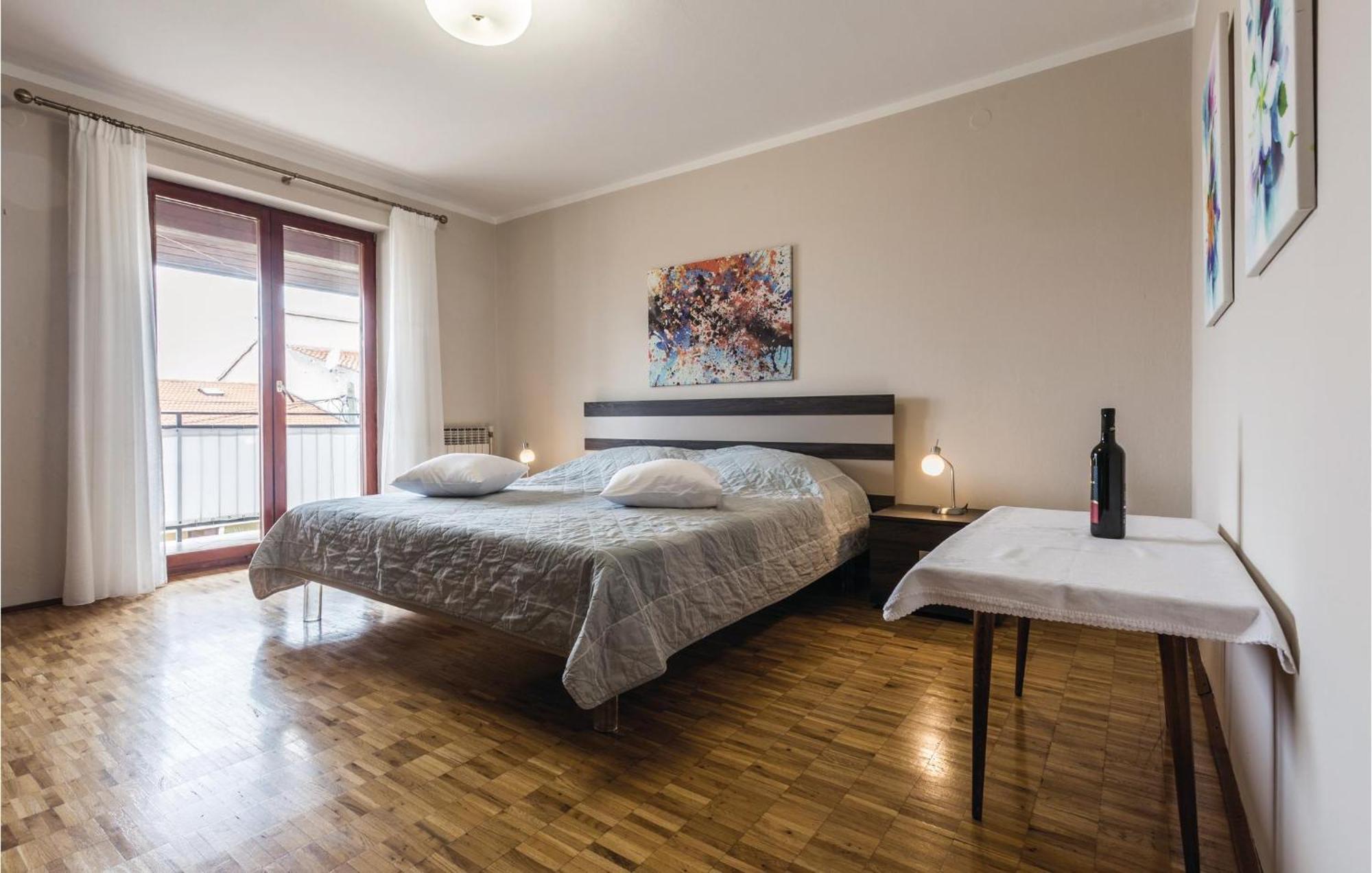 Two-bedroom In Appartement